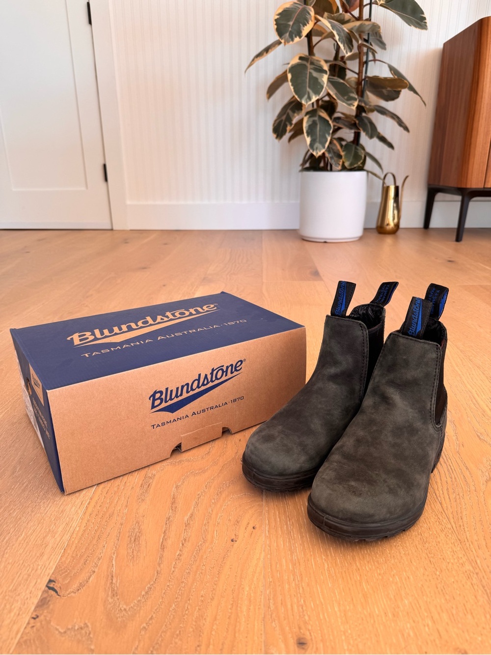 Blundstone Women’s Thermal High Top Boots — Rustic Black